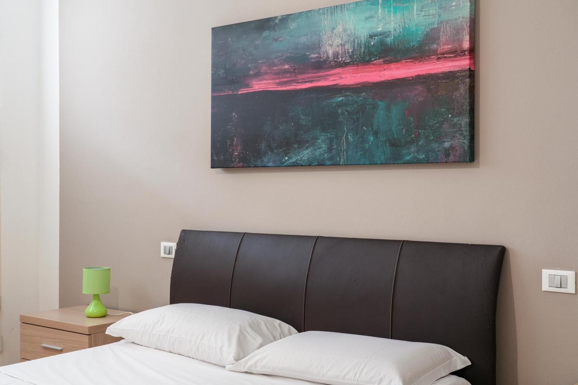 Matteotti Apartments เดเซนซาโนเดลการ์ดา ภายนอก รูปภาพ