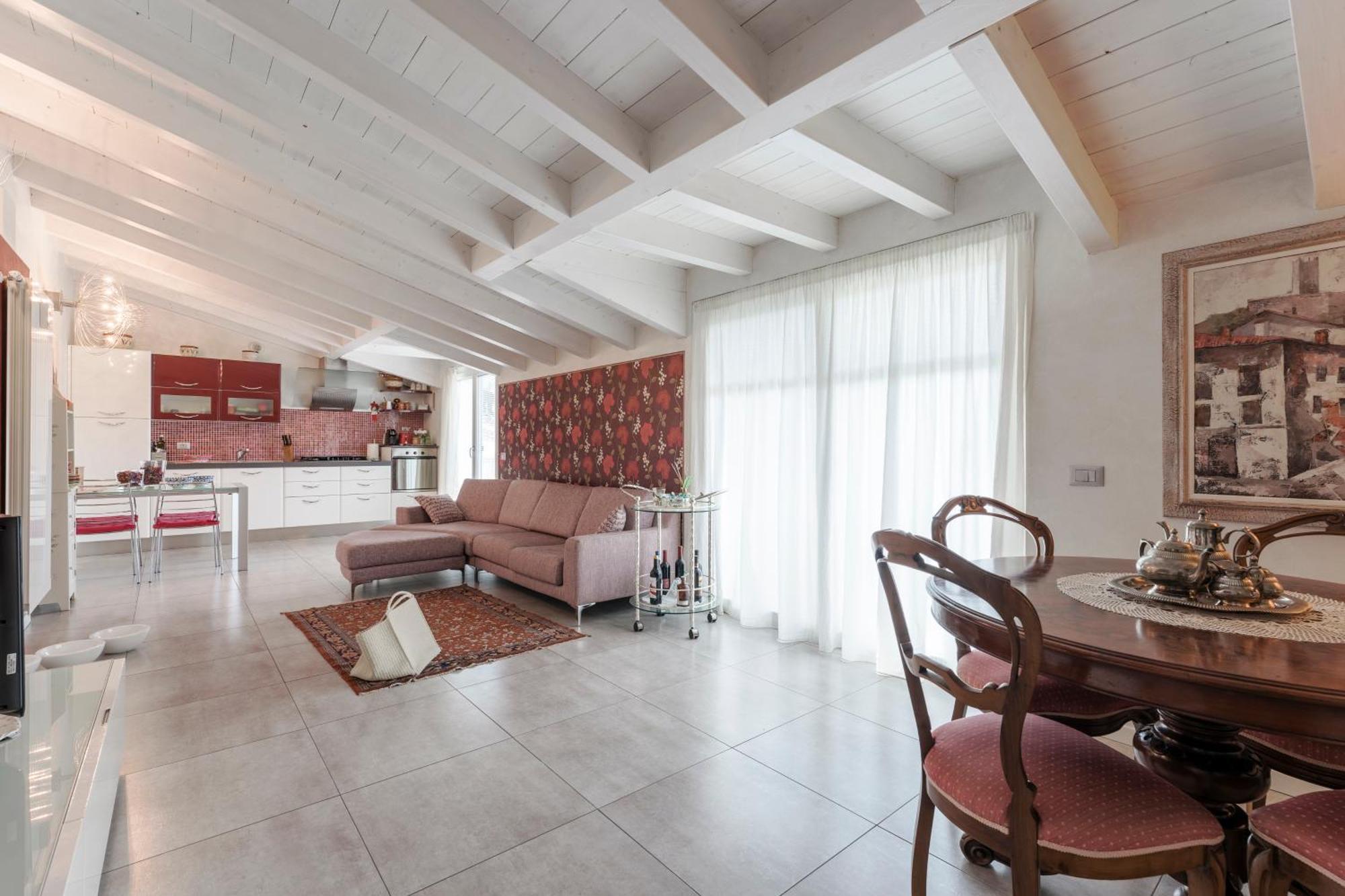 Matteotti Apartments เดเซนซาโนเดลการ์ดา ภายนอก รูปภาพ