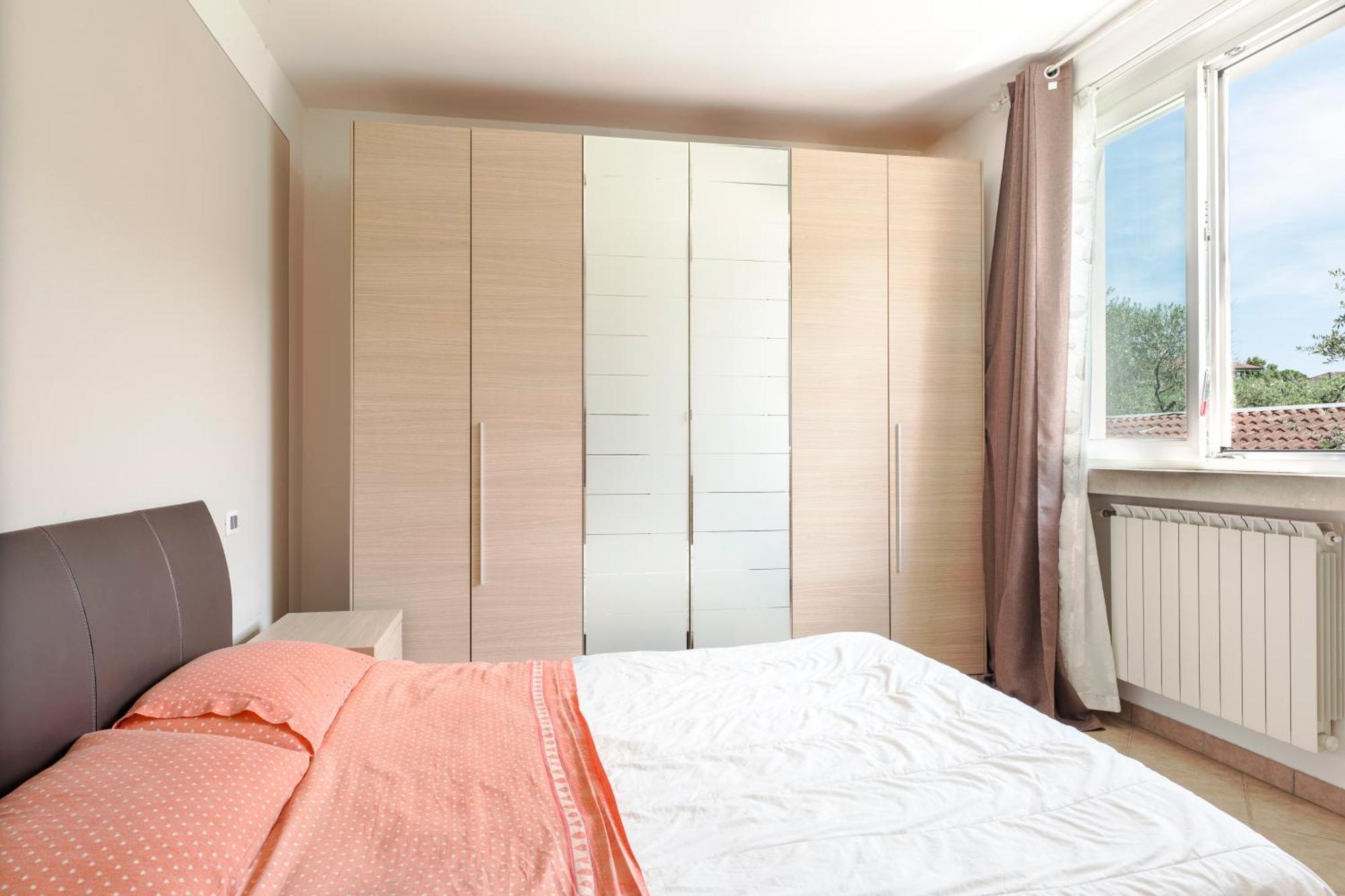 Matteotti Apartments เดเซนซาโนเดลการ์ดา ภายนอก รูปภาพ