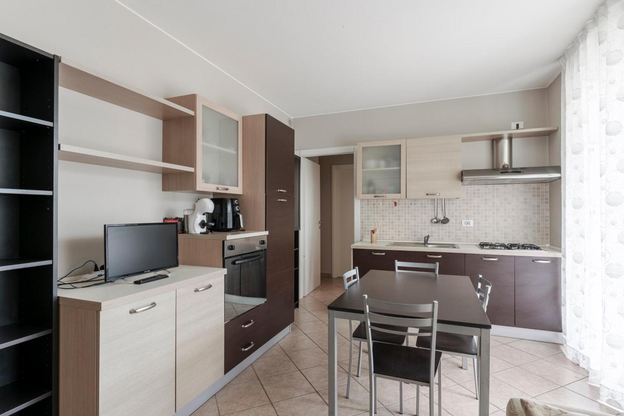 Matteotti Apartments เดเซนซาโนเดลการ์ดา ภายนอก รูปภาพ
